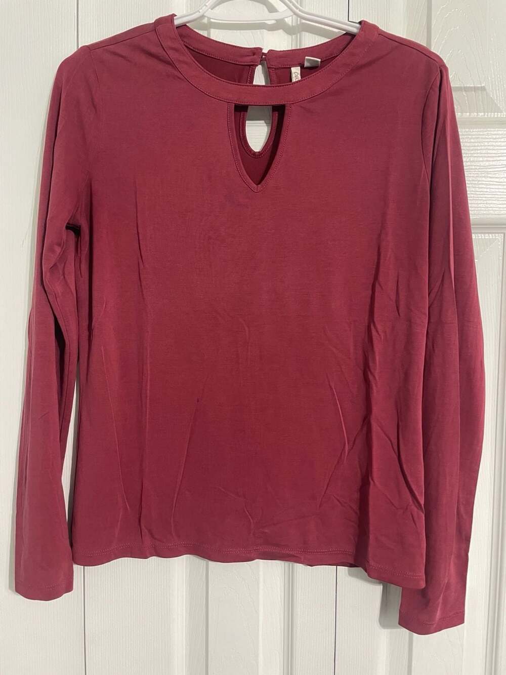 Keyhole Maroon Top